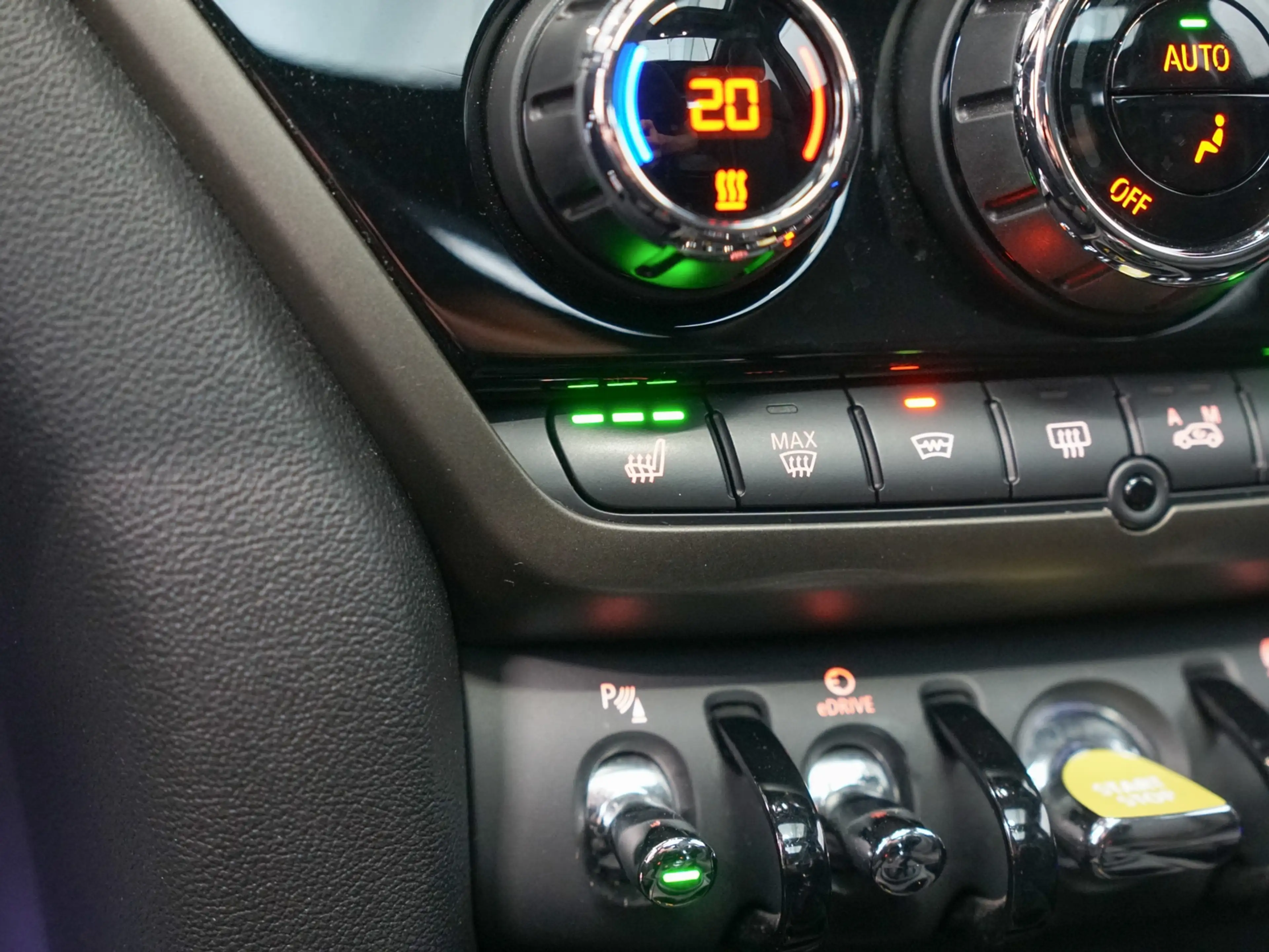 MINI Cooper SE Countryman 1.5 ALL4 Panoramadak | Harman Kardon | ACC | Head — photo 15