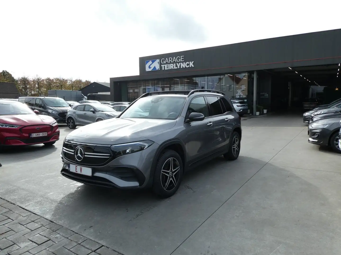 Mercedes-Benz EQB 250 7 pl 190pk AMG Line Pano dak Camera STOCK (45819) Gris - 2