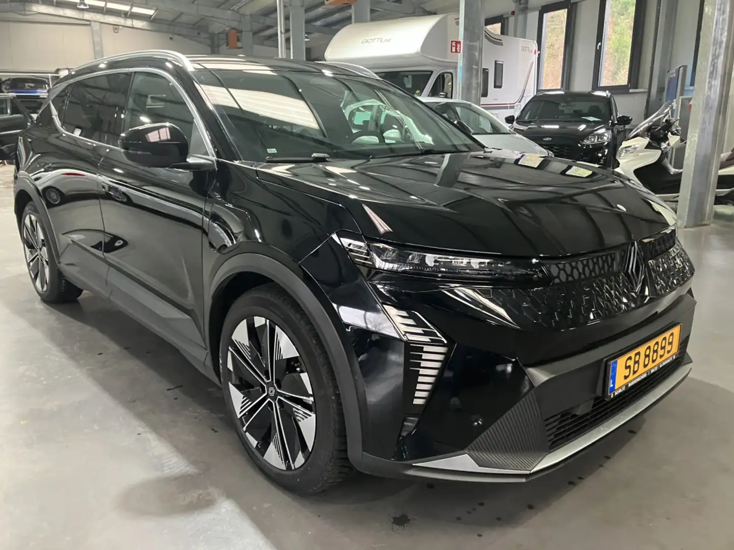 Renault Scenic E-Tech Techno 220Hp 87KW/h - 1