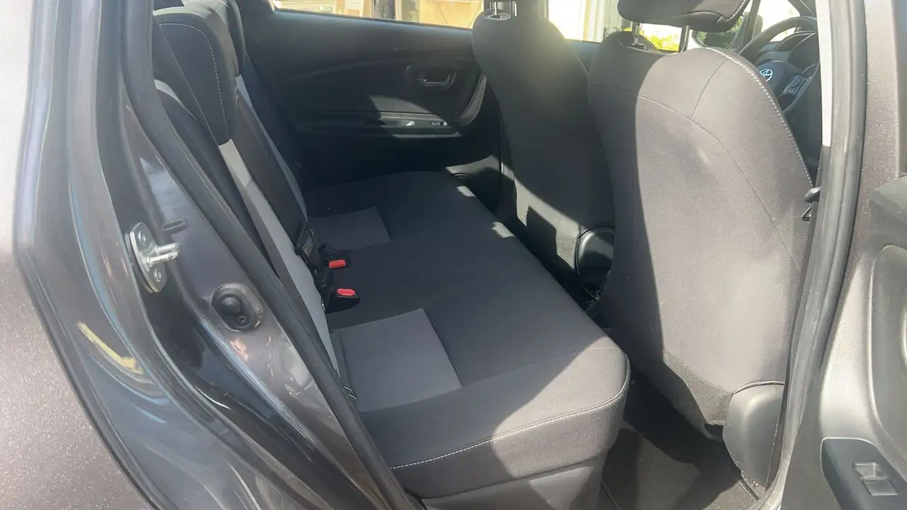 Toyota Yaris Yaris — photo 28