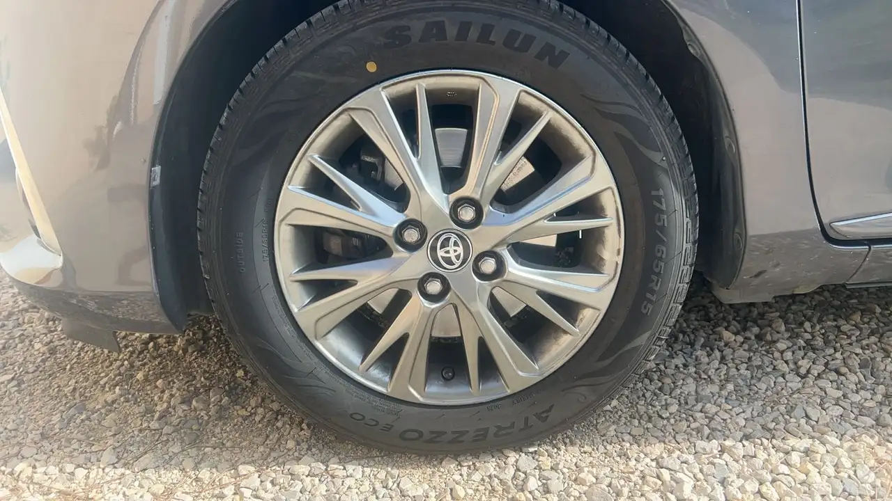 Toyota Yaris Yaris — photo 18