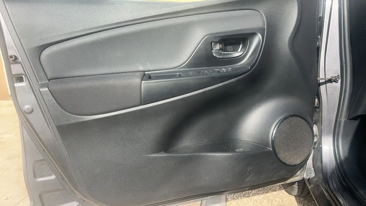 Toyota Yaris Yaris — photo 7