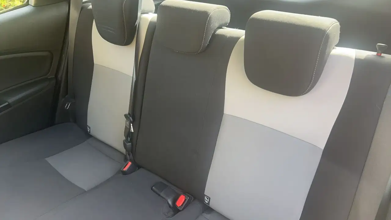 Toyota Yaris Yaris — photo 9