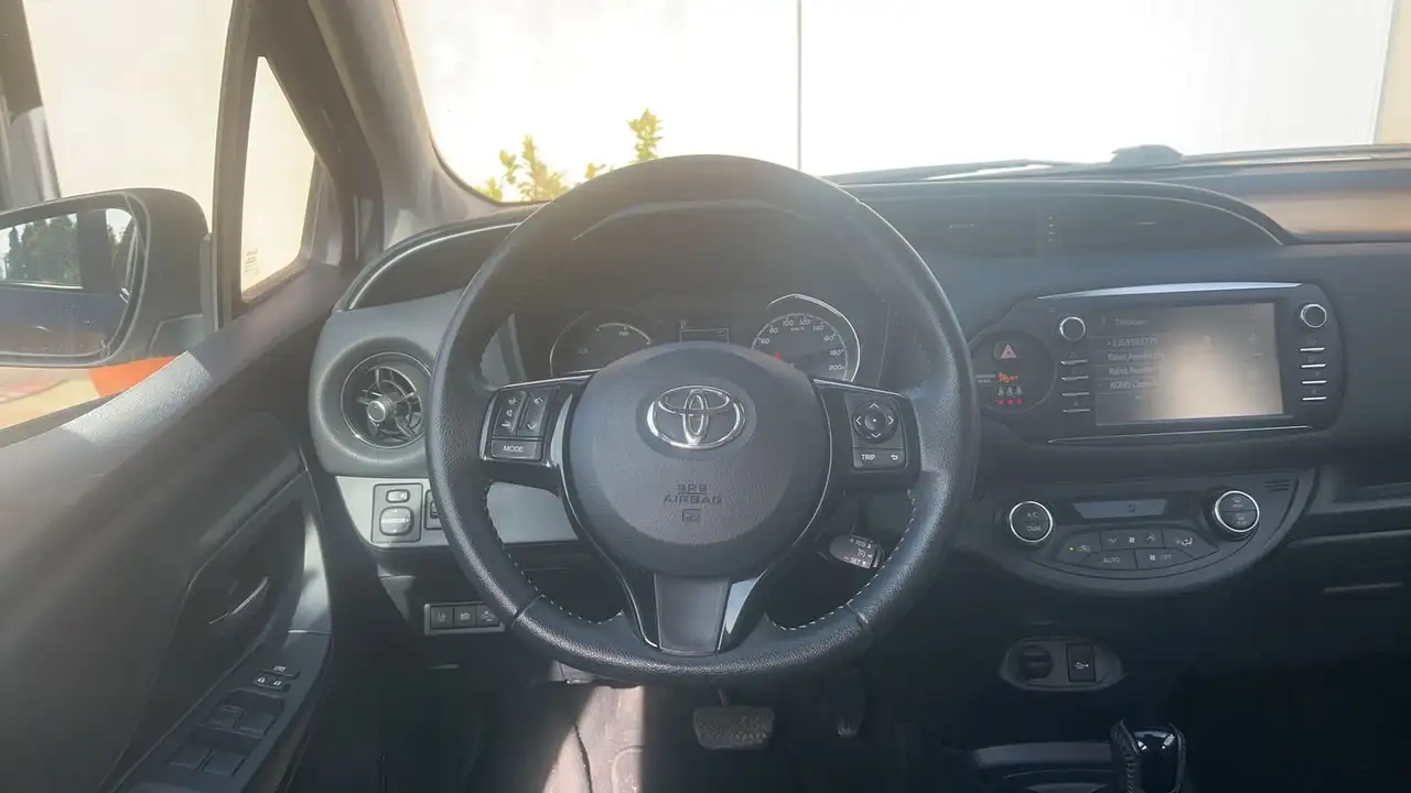 Toyota Yaris Yaris — photo 22