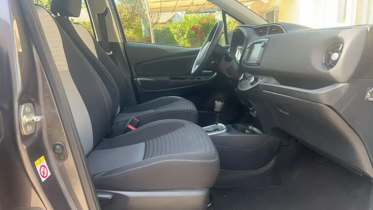 Toyota Yaris Yaris — photo 25