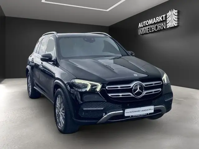 Mercedes-Benz GLE view 2