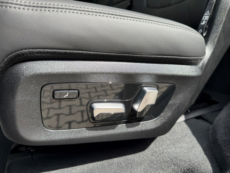 BMW X7 xDrive 40d Sportpaket HUD Luftfederung Niveau Stan — photo 13