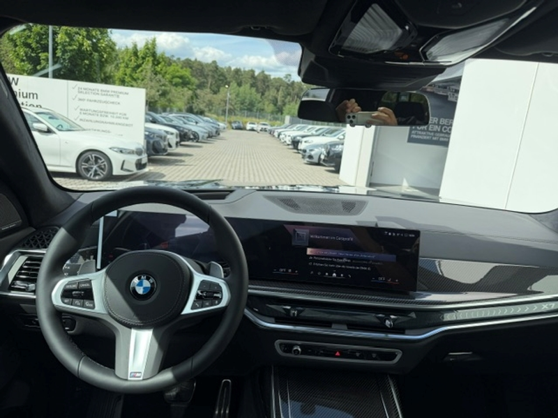 BMW X7 xDrive 40d Sportpaket HUD Luftfederung Niveau Stan — photo 8
