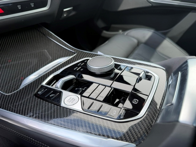 BMW X7 xDrive 40d Sportpaket HUD Luftfederung Niveau Stan — photo 9