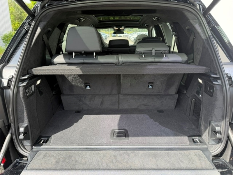 BMW X7 xDrive 40d Sportpaket HUD Luftfederung Niveau Stan — photo 15