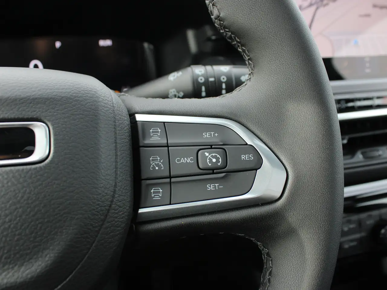 Jeep Compass photo Jeep Compass