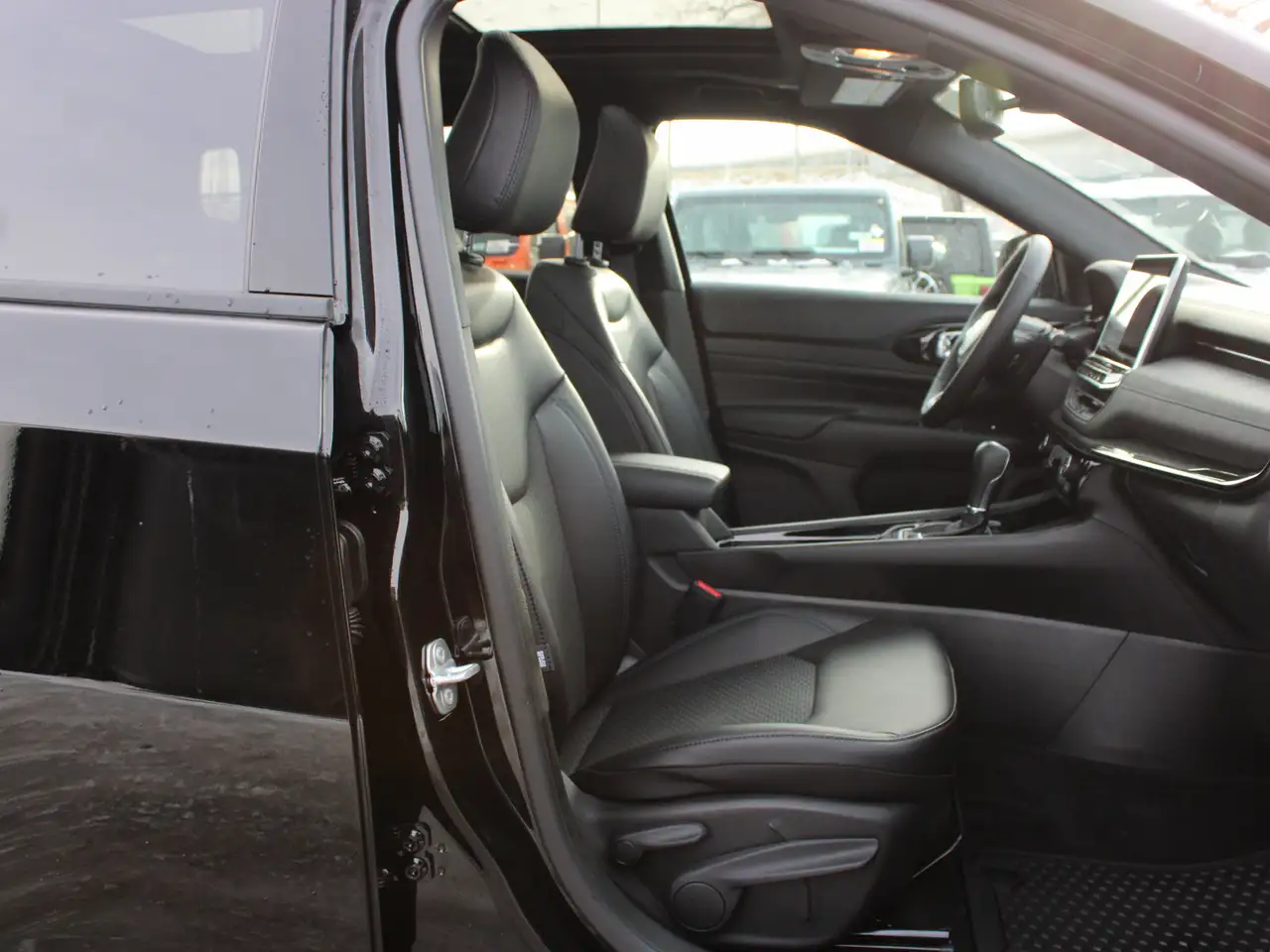 Jeep Compass photo Jeep Compass