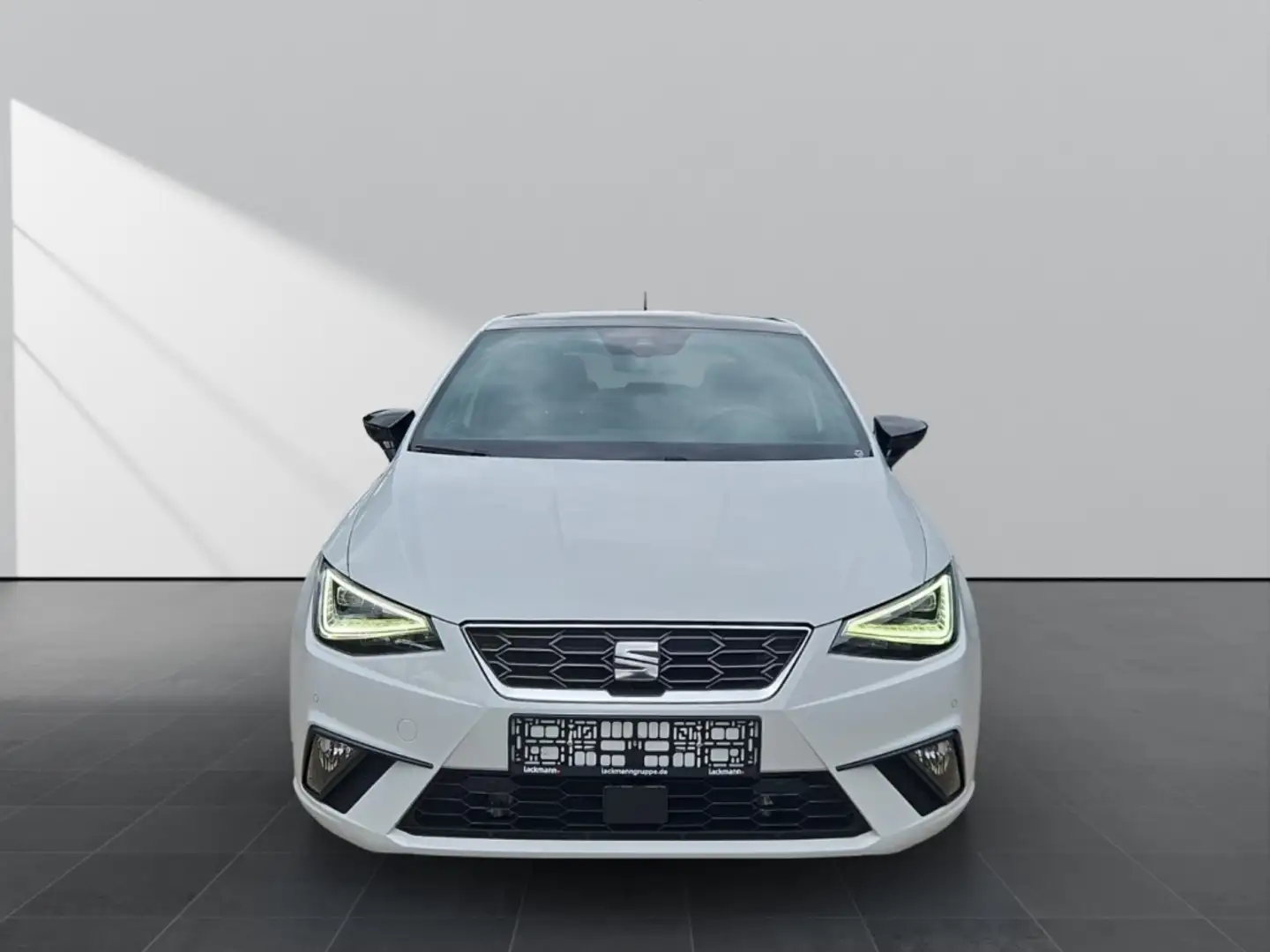 SEAT Ibiza 1.5 FR Pro Black Edition *Navi*Pano*LED* Weiß - 2