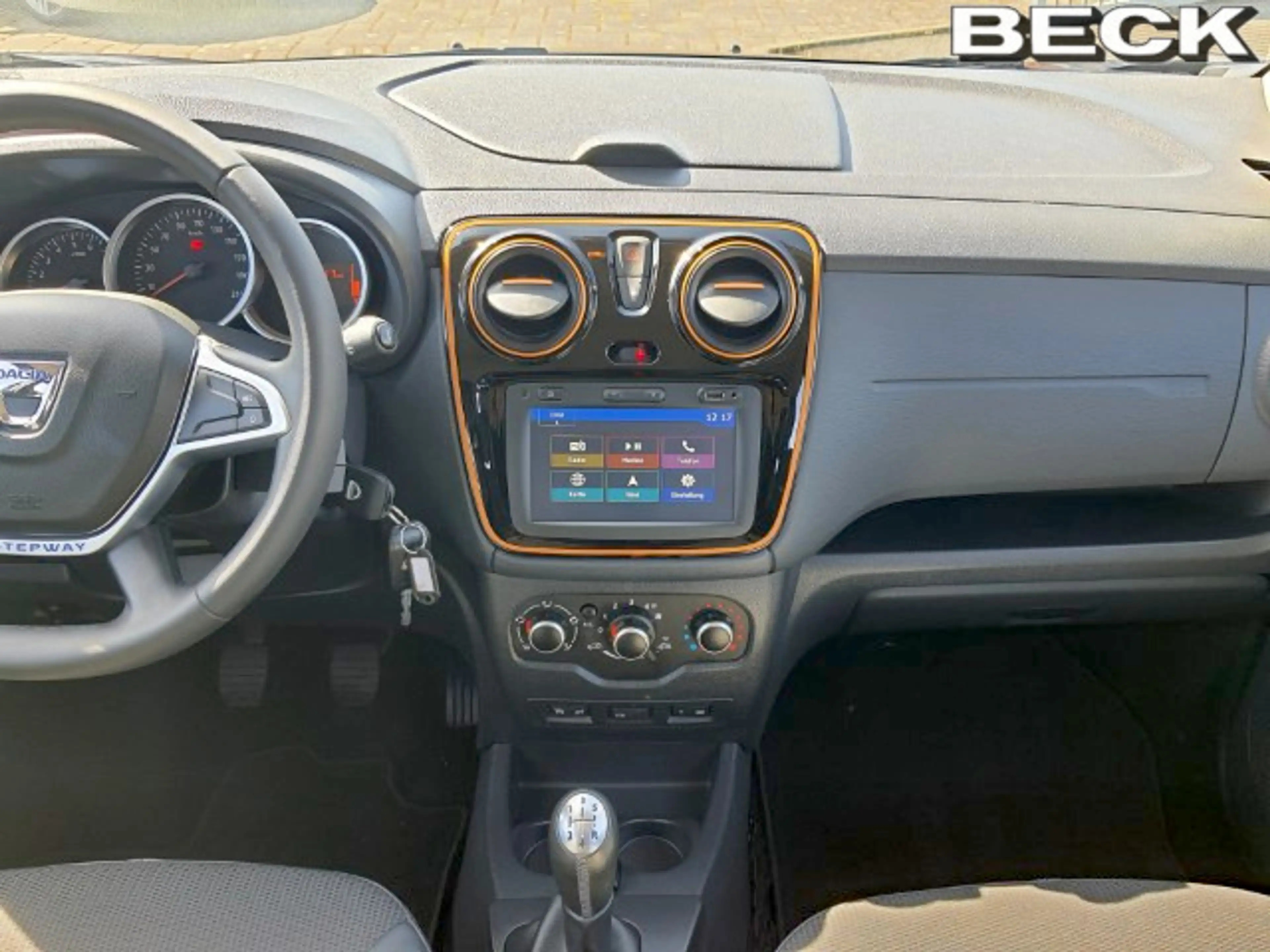 Dacia Lodgy Stepway SCe 100 | 7-Sitzer,AHK,Klima,BT,Rückfah — photo 9