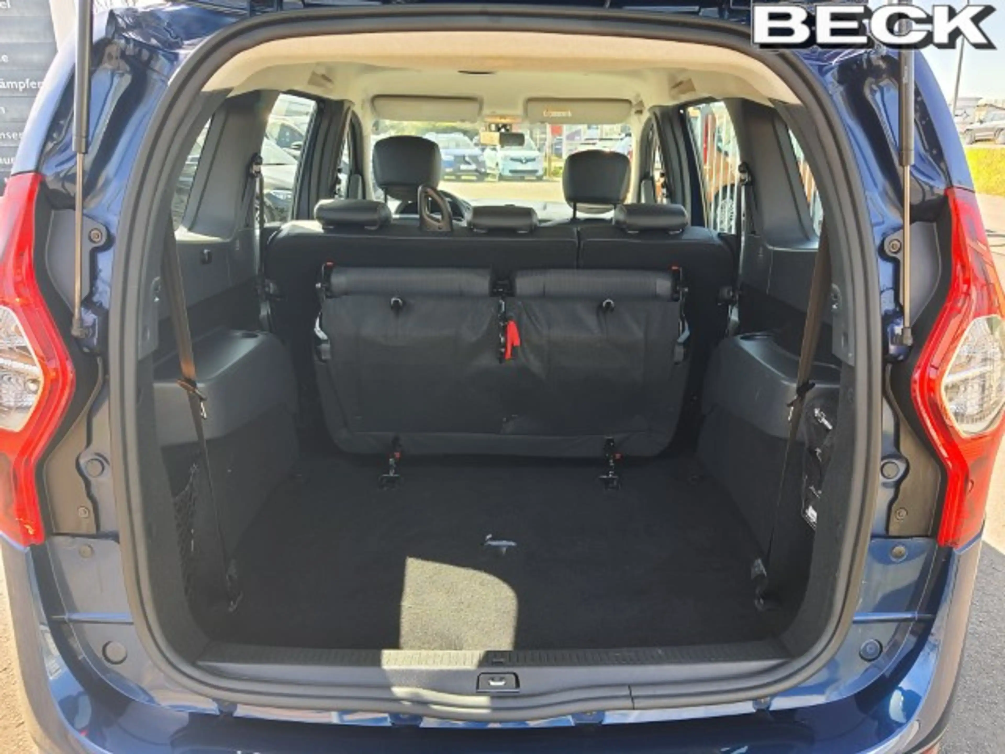 Dacia Lodgy Stepway SCe 100 | 7-Sitzer,AHK,Klima,BT,Rückfah — photo 13