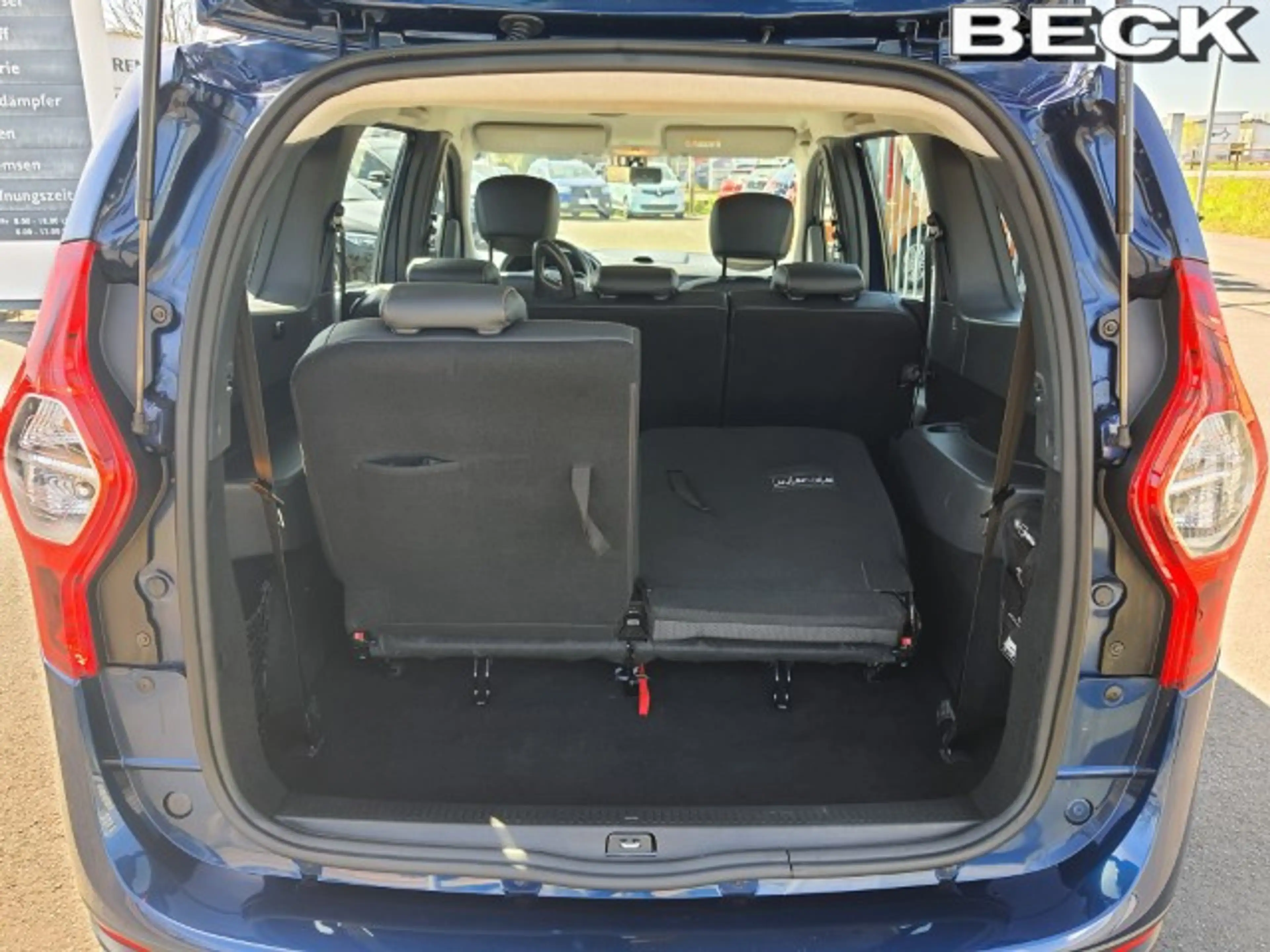 Dacia Lodgy Stepway SCe 100 | 7-Sitzer,AHK,Klima,BT,Rückfah — photo 12