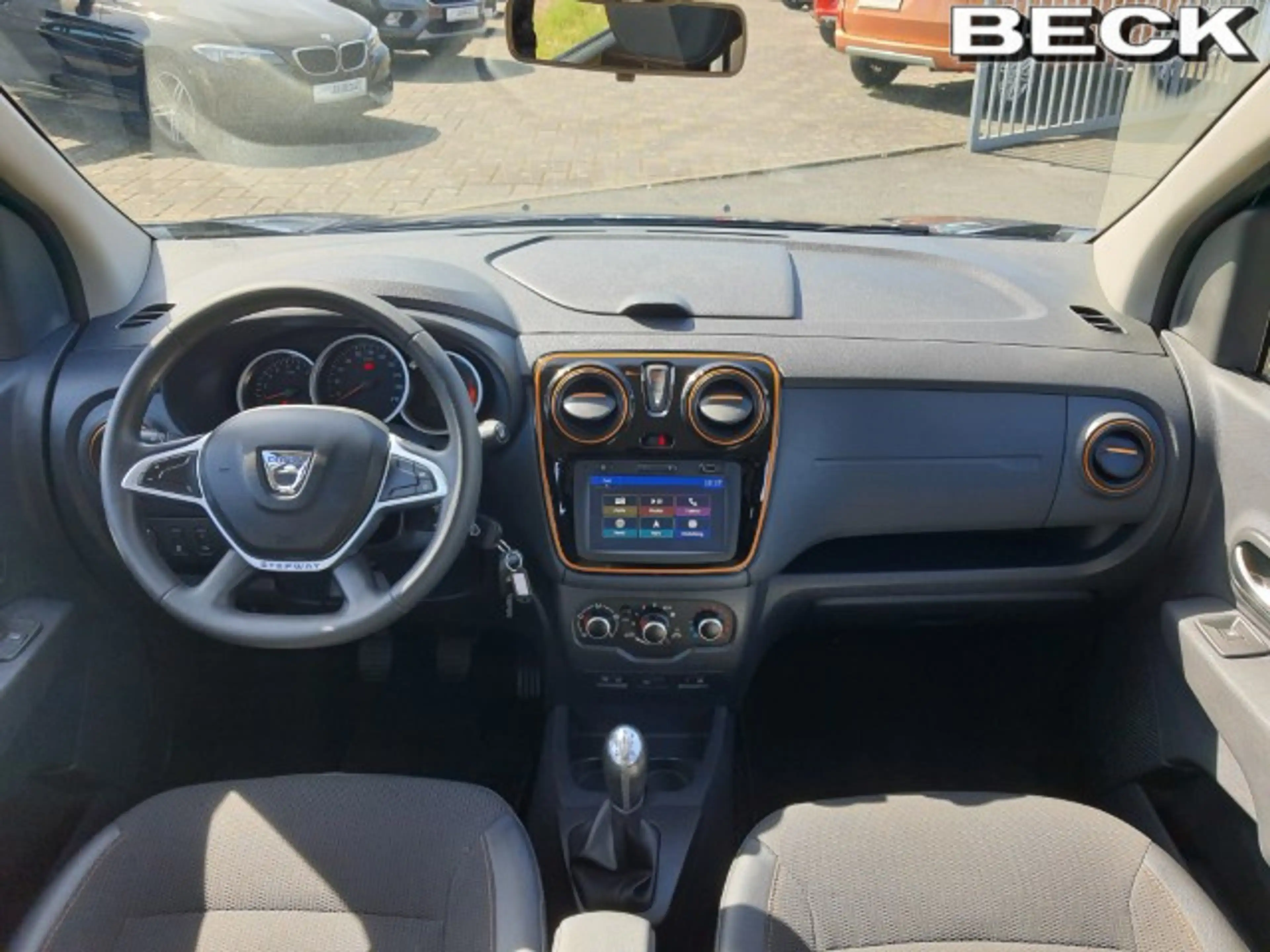 Dacia Lodgy Stepway SCe 100 | 7-Sitzer,AHK,Klima,BT,Rückfah — photo 7