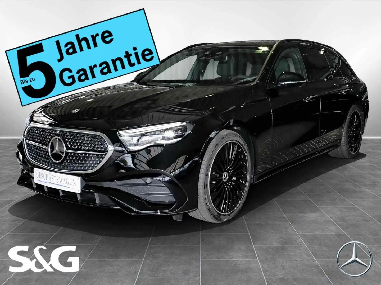 Mercedes-Benz E 450 4M T AMG Panoramadach+Anhängerk.+360°Kamer Schwarz - 1
