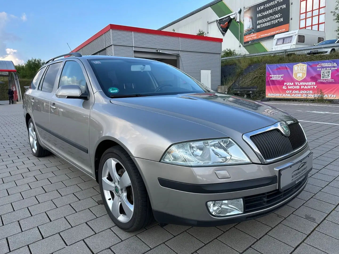 Skoda Octavia Combi Ambiente 1.6*LPG*KLIMAAUTOMATIK*LM Beige - 2