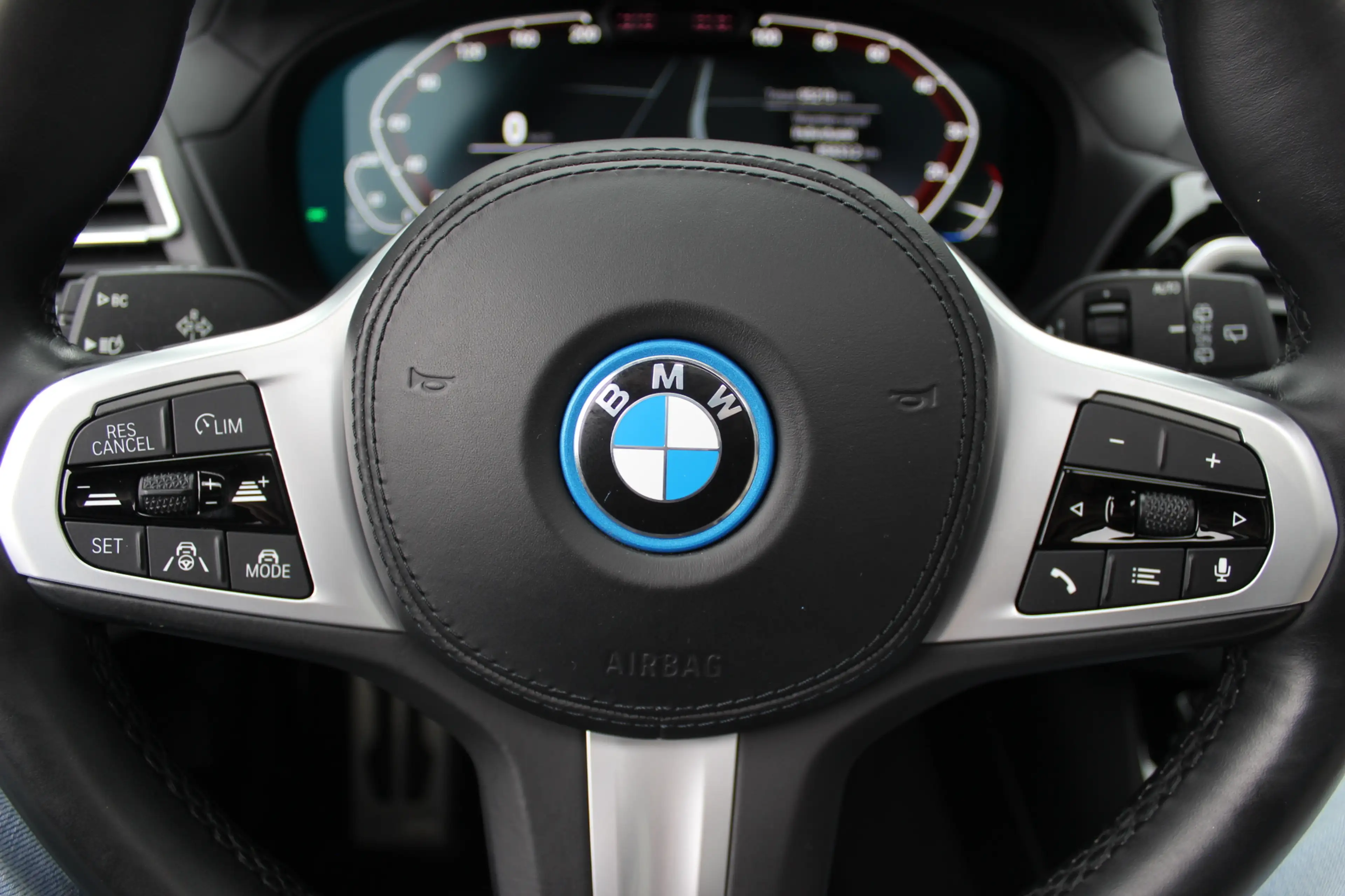 BMW iX3 High Executive 80 kWh / SoH 94,1% / Panoramadak / — photo 33