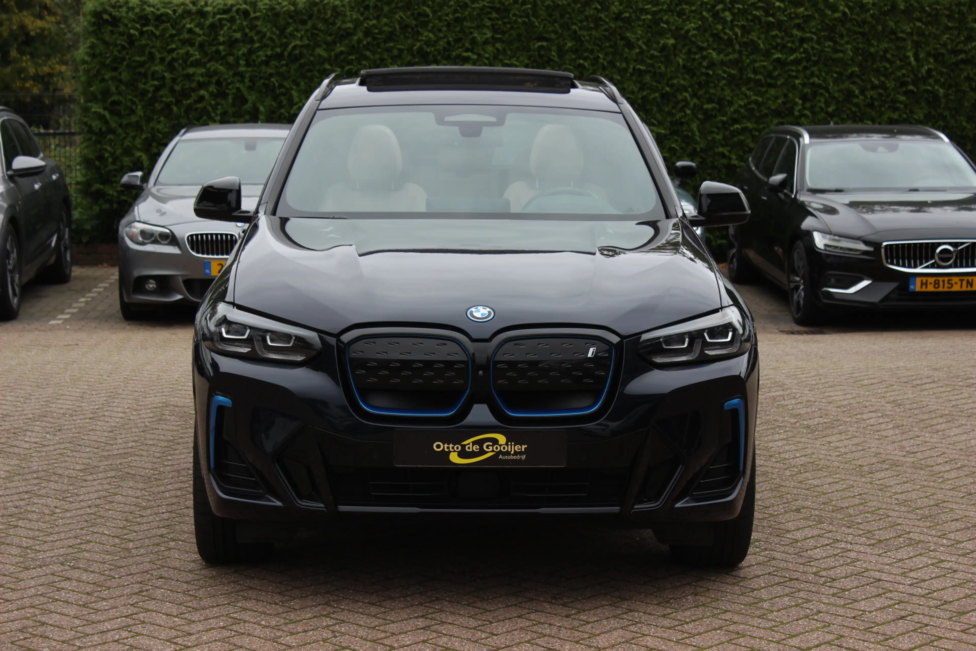 BMW iX3 High Executive 80 kWh / SoH 94,1% / Panoramadak / — photo 9