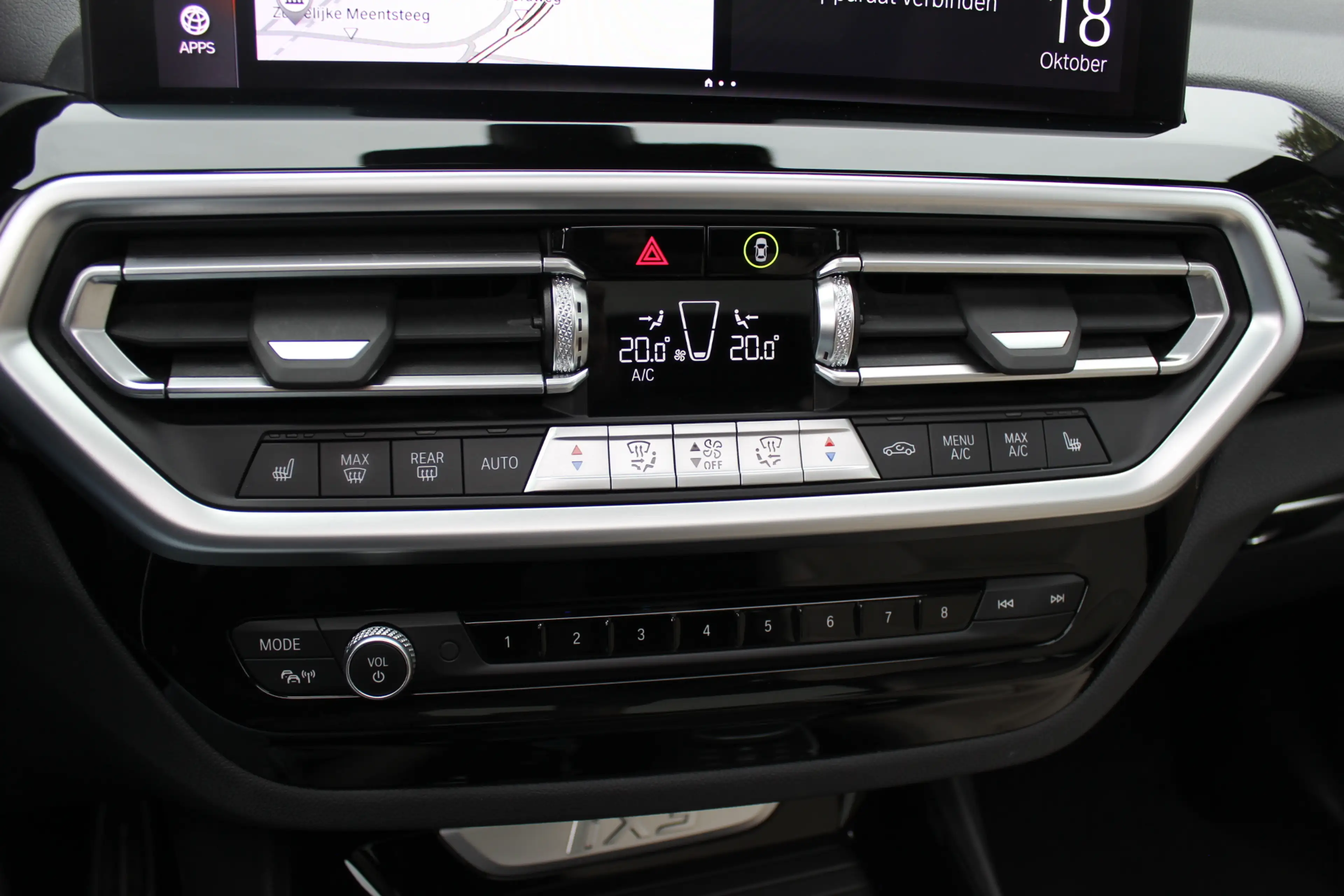 BMW iX3 High Executive 80 kWh / SoH 94,1% / Panoramadak / — photo 27