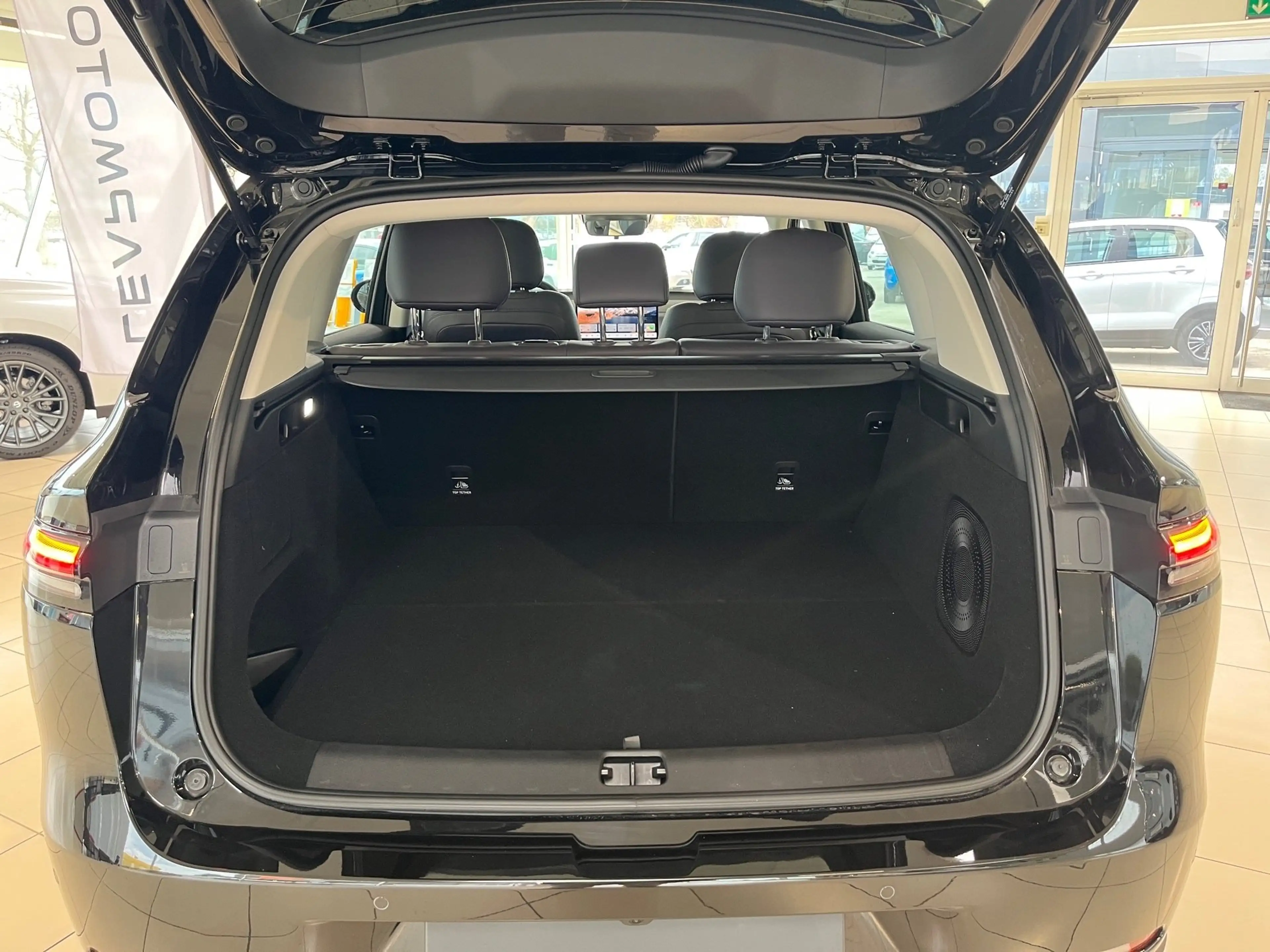 Leapmotor C10 C10 Elektro 81,9kWh Design ProMax AWD — photo 15