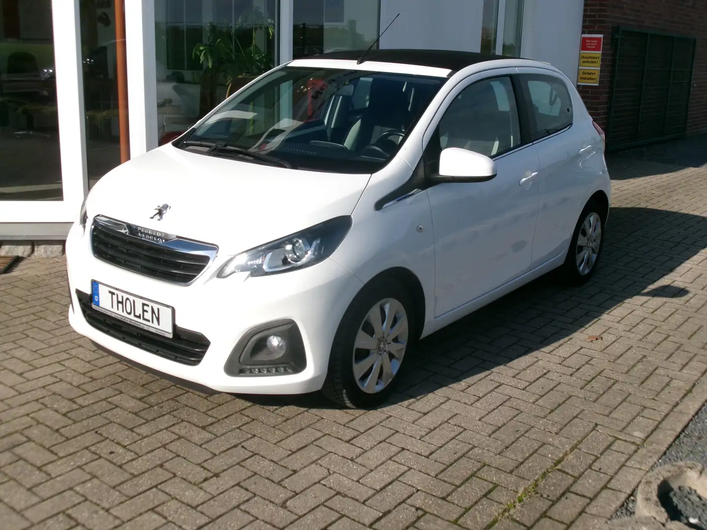 Peugeot 108 TOP 1,0 e-VTI Active Faltdach Radio USB Klima Weiß - 2