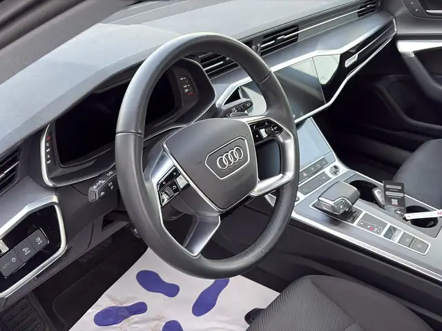 Audi A6 view 13