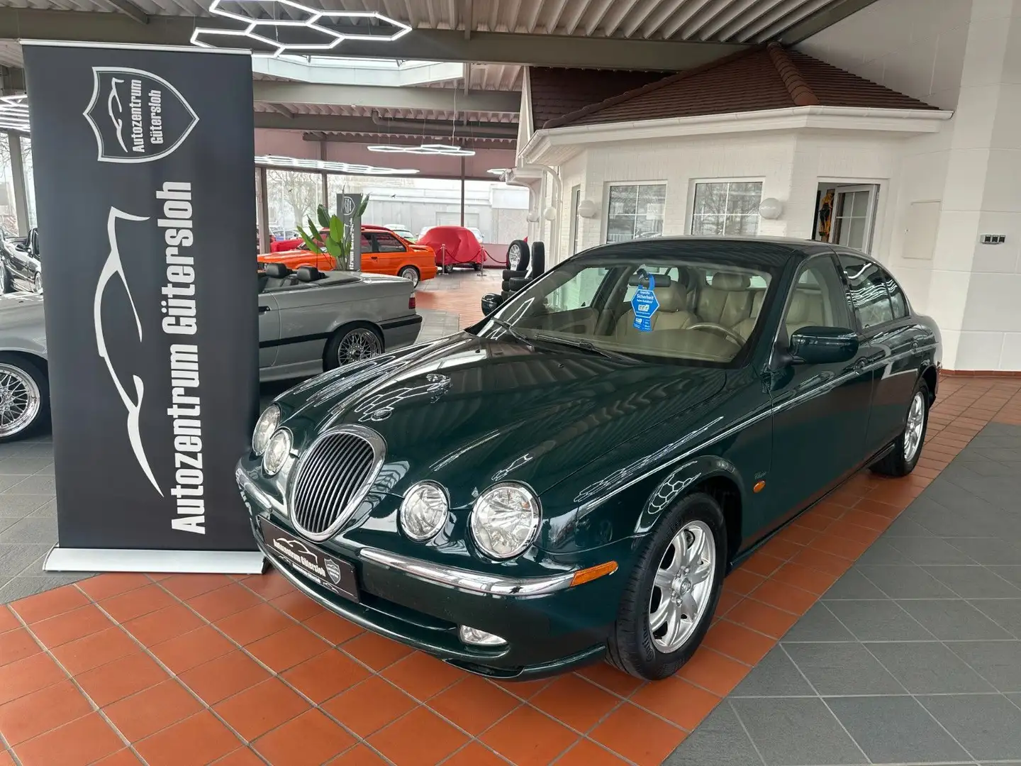 Jaguar S-Type V6 Executive * TÜV + AU NEU / TOP * Vert - 1