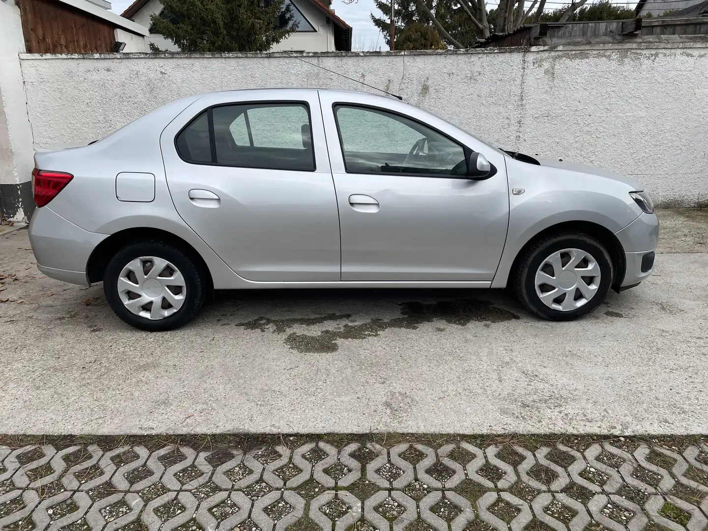 Dacia Logan Lauréate 1,2 16V *Pickerl NEU*1.Besitz* Argent - 2