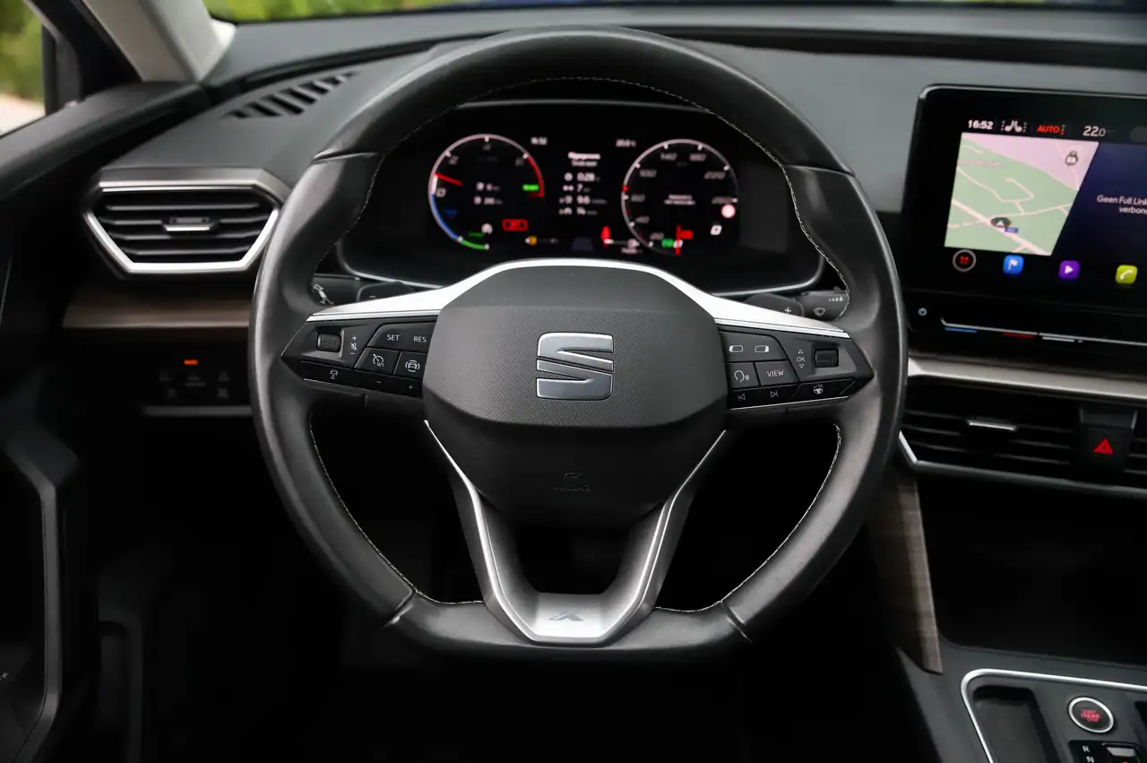 SEAT Leon 1.4 DSG Xcellence Adaptive Keyless Ambiant CarPlay Lane Assist ..., миниатюра 20