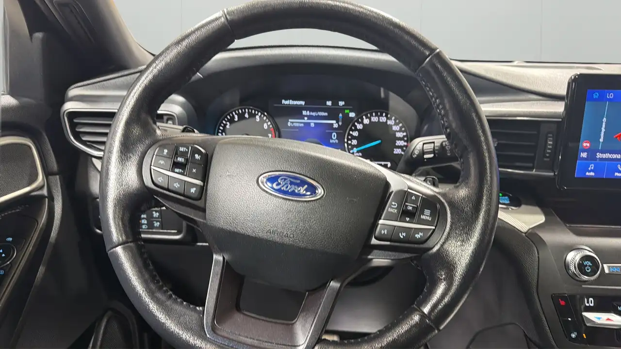Ford Explorer photo Ford Explorer