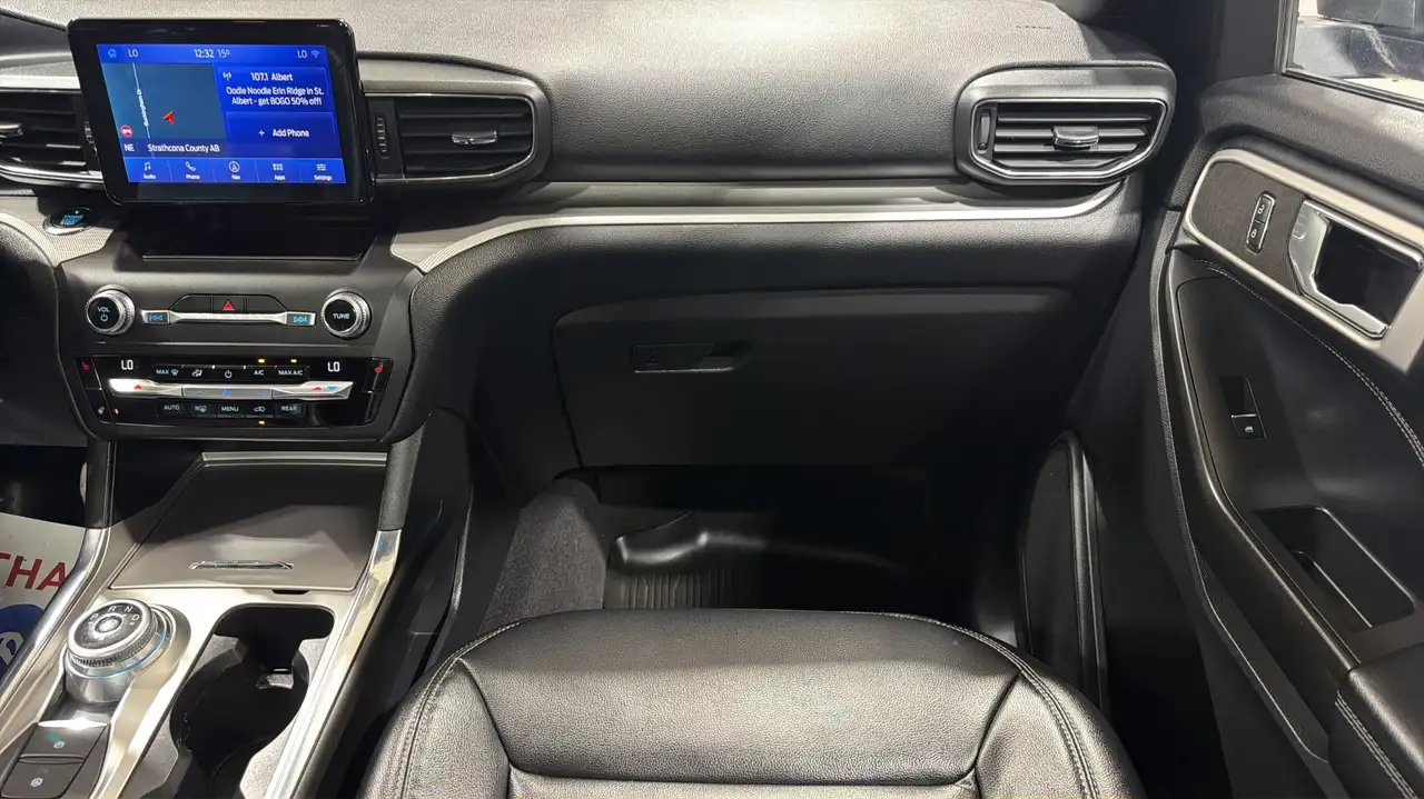 Ford Explorer photo Ford Explorer