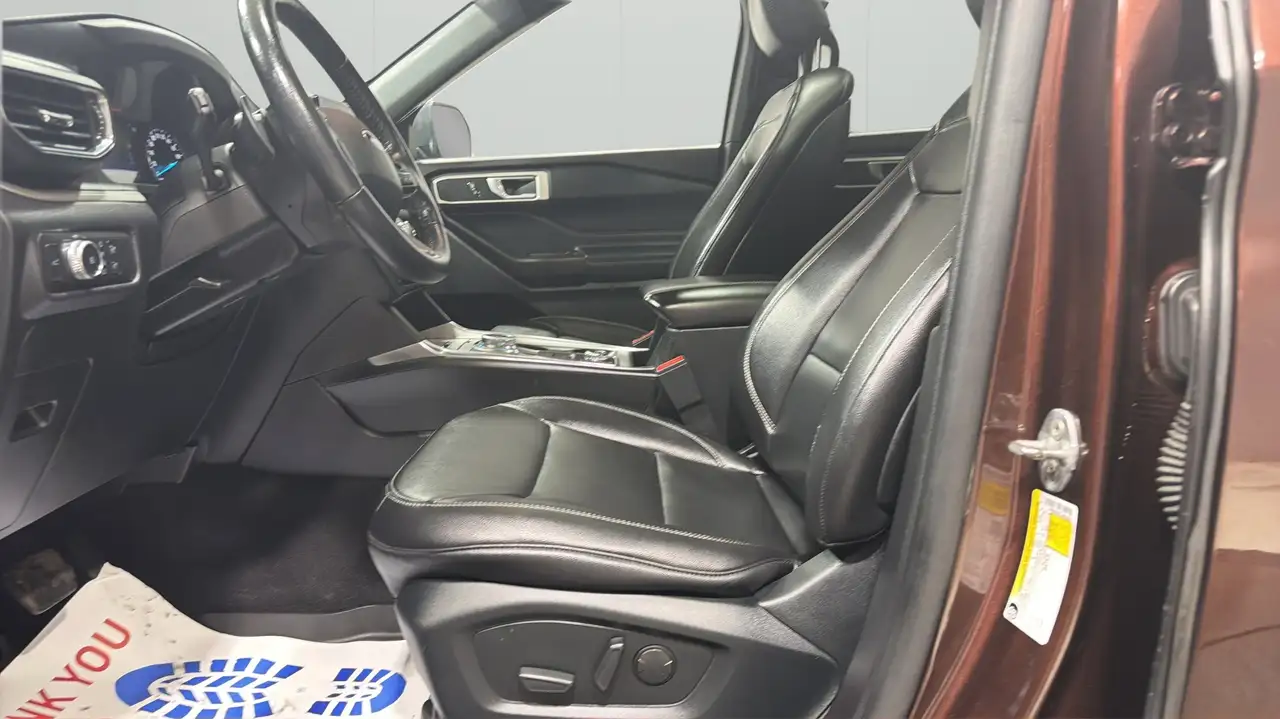 Ford Explorer photo Ford Explorer