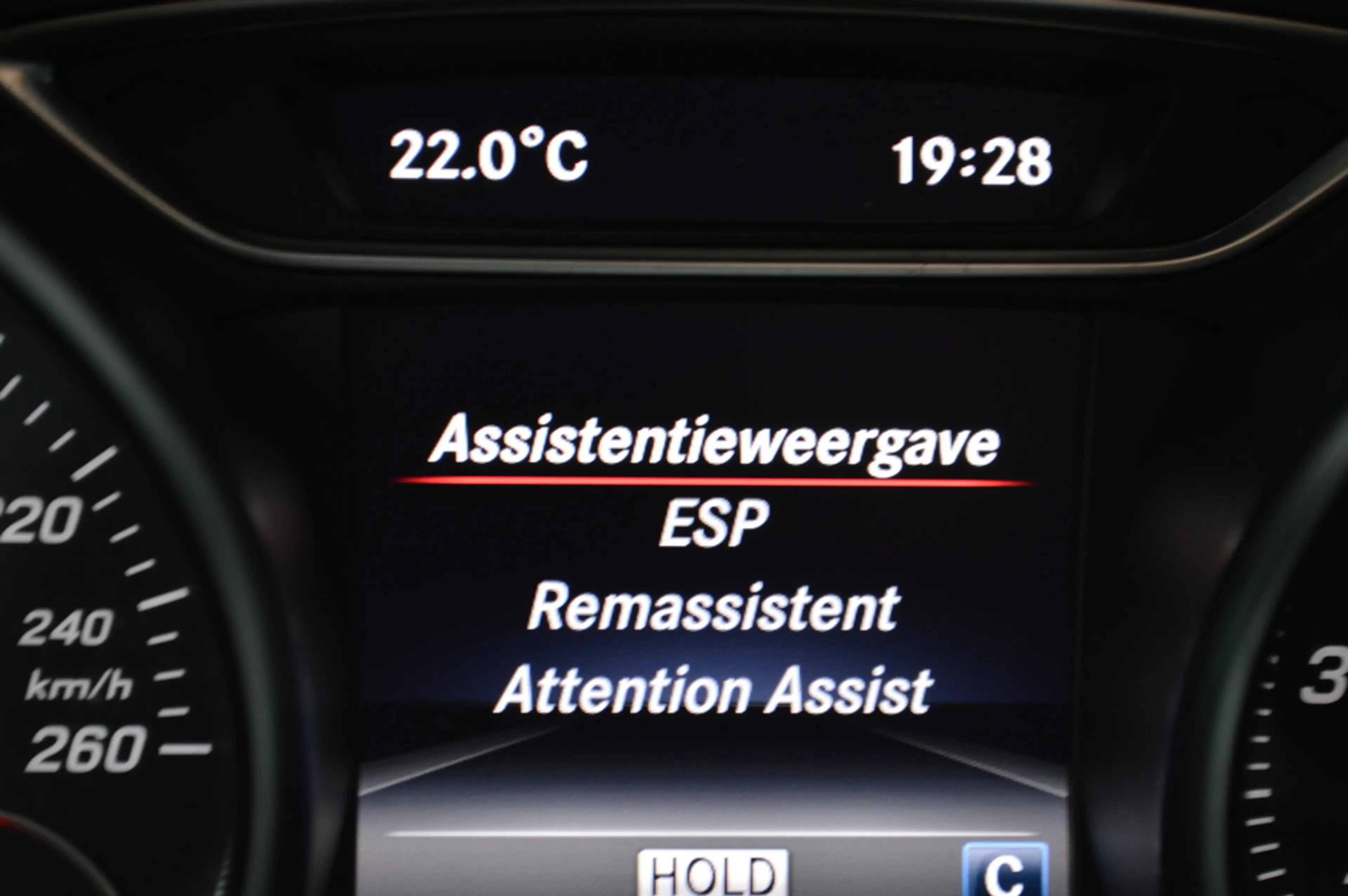 Mercedes-Benz GLA 180 Led Navi Camera Pdc — photo 17
