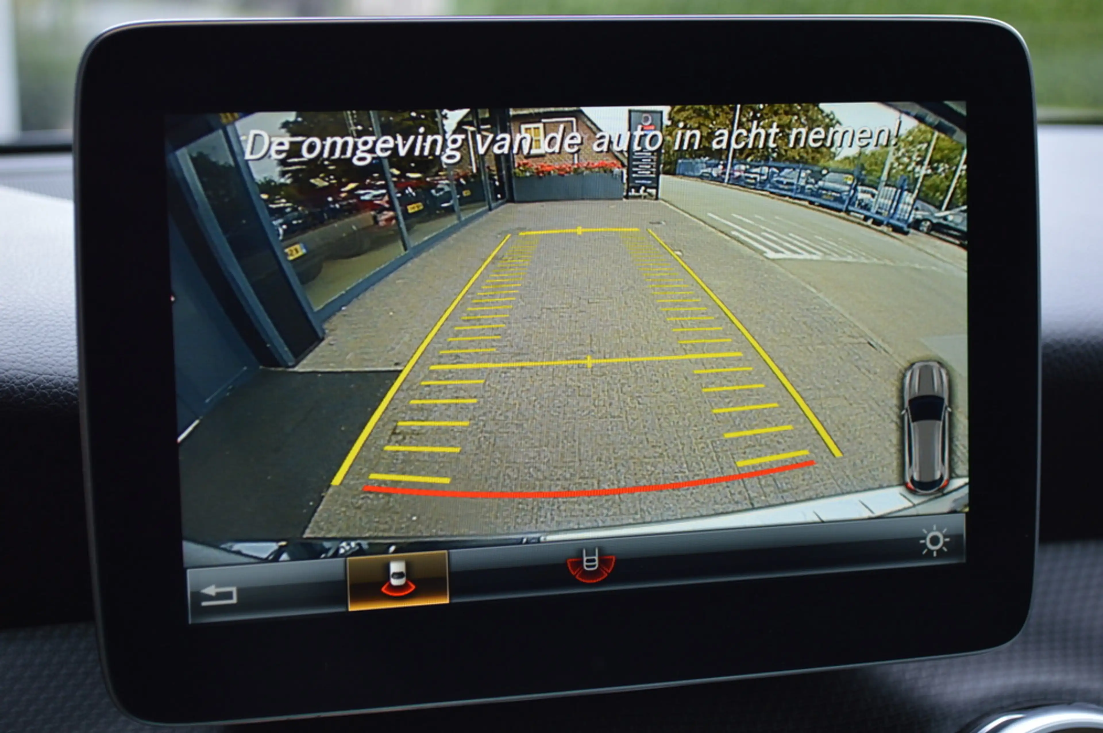 Mercedes-Benz GLA 180 Led Navi Camera Pdc — photo 19