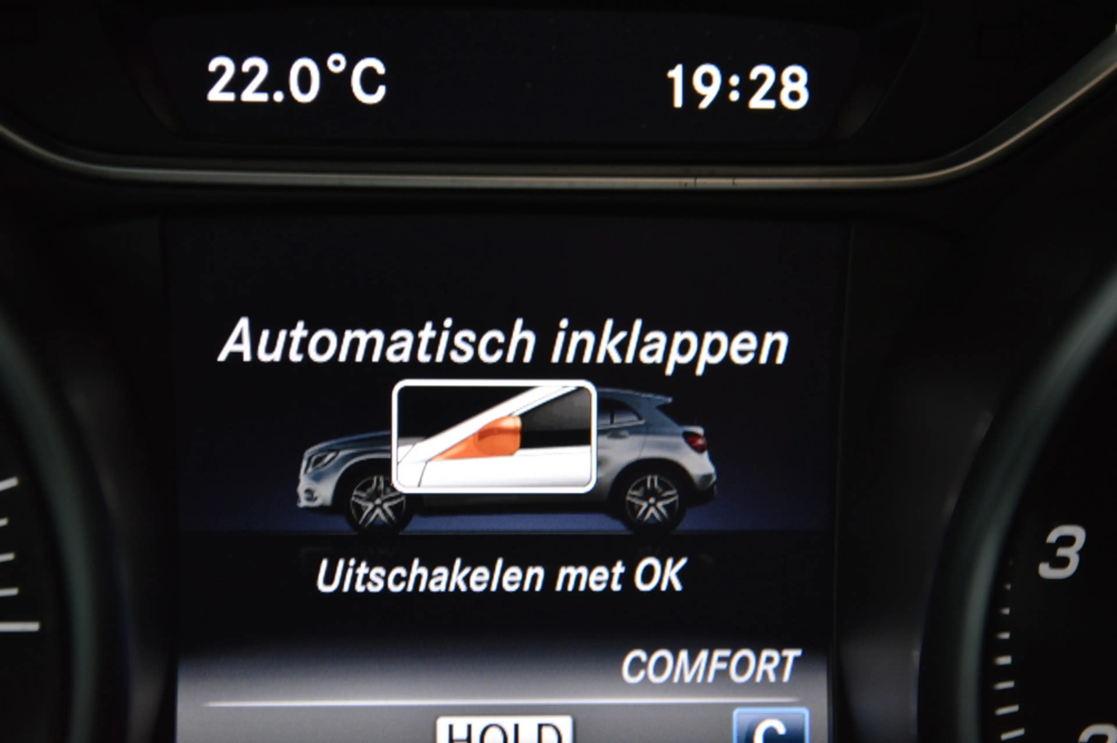 Mercedes-Benz GLA 180 Led Navi Camera Pdc — photo 18