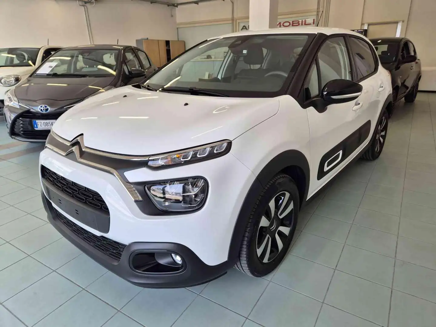 Citroen C3 PureTech 83 S&S Shine Pack Weiß - 1