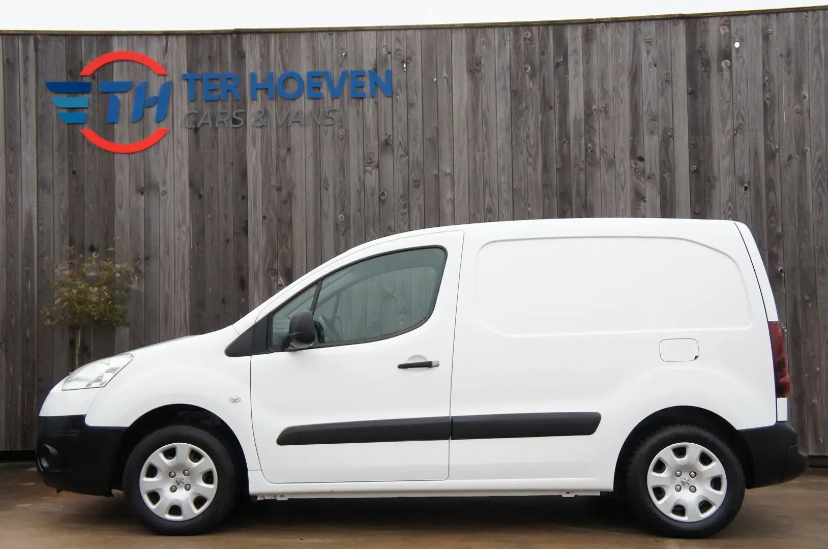 Peugeot Partner 1.6 HDi Isolierter Laderaum Klima 55KW Weiß - 1