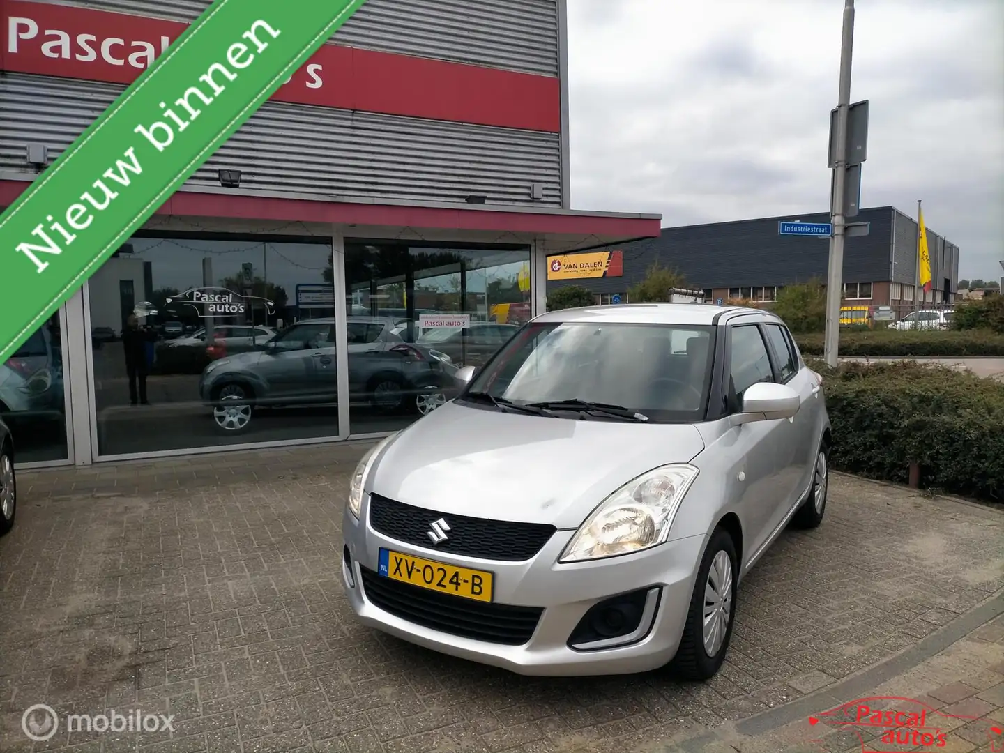 Suzuki Swift 1.2 Style EASSS airco nw apk Gris - 1