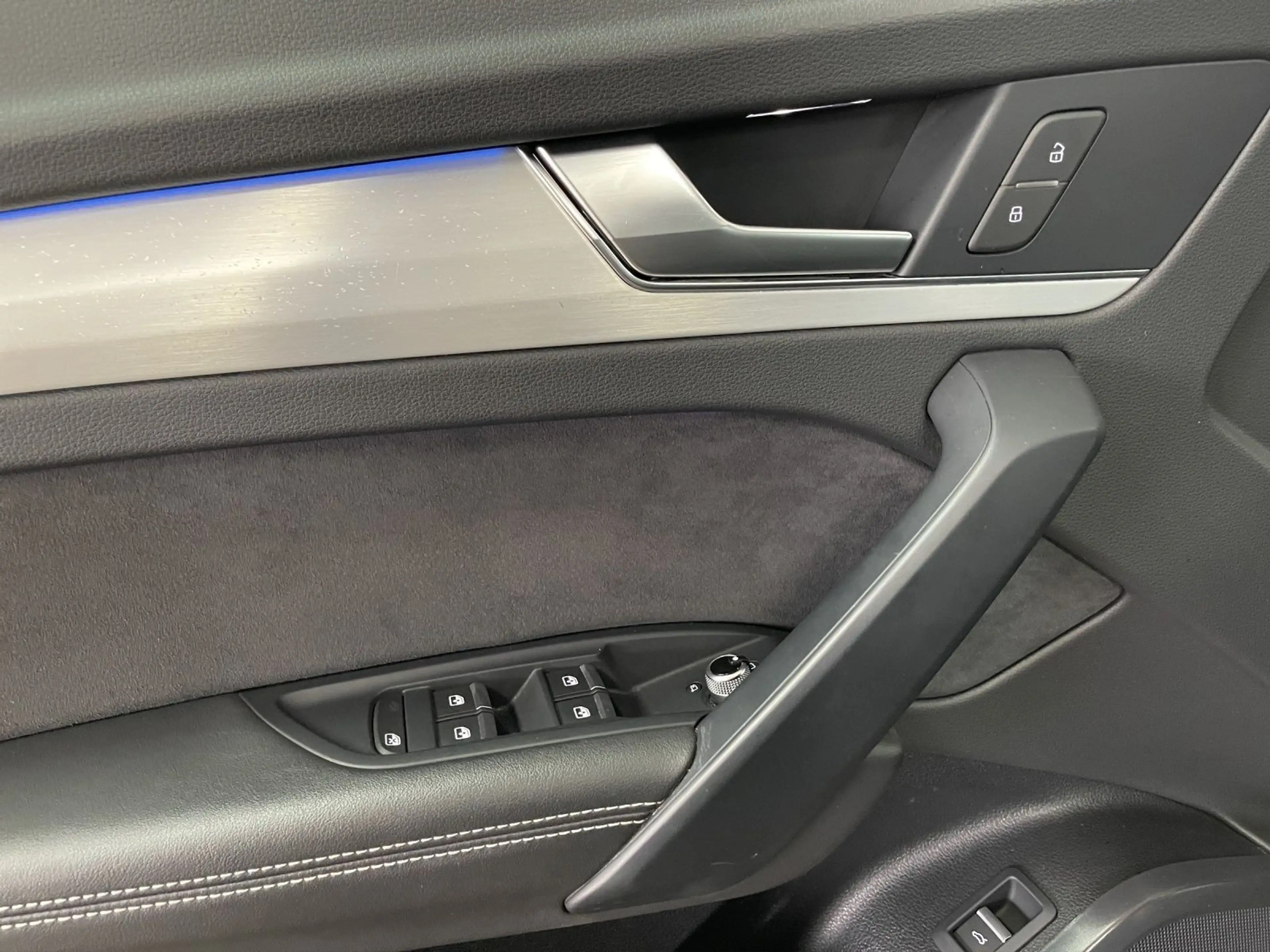 Audi Q5 40 TDI qu. S line Matrix LM 18" Navi 360° ACC — photo 10