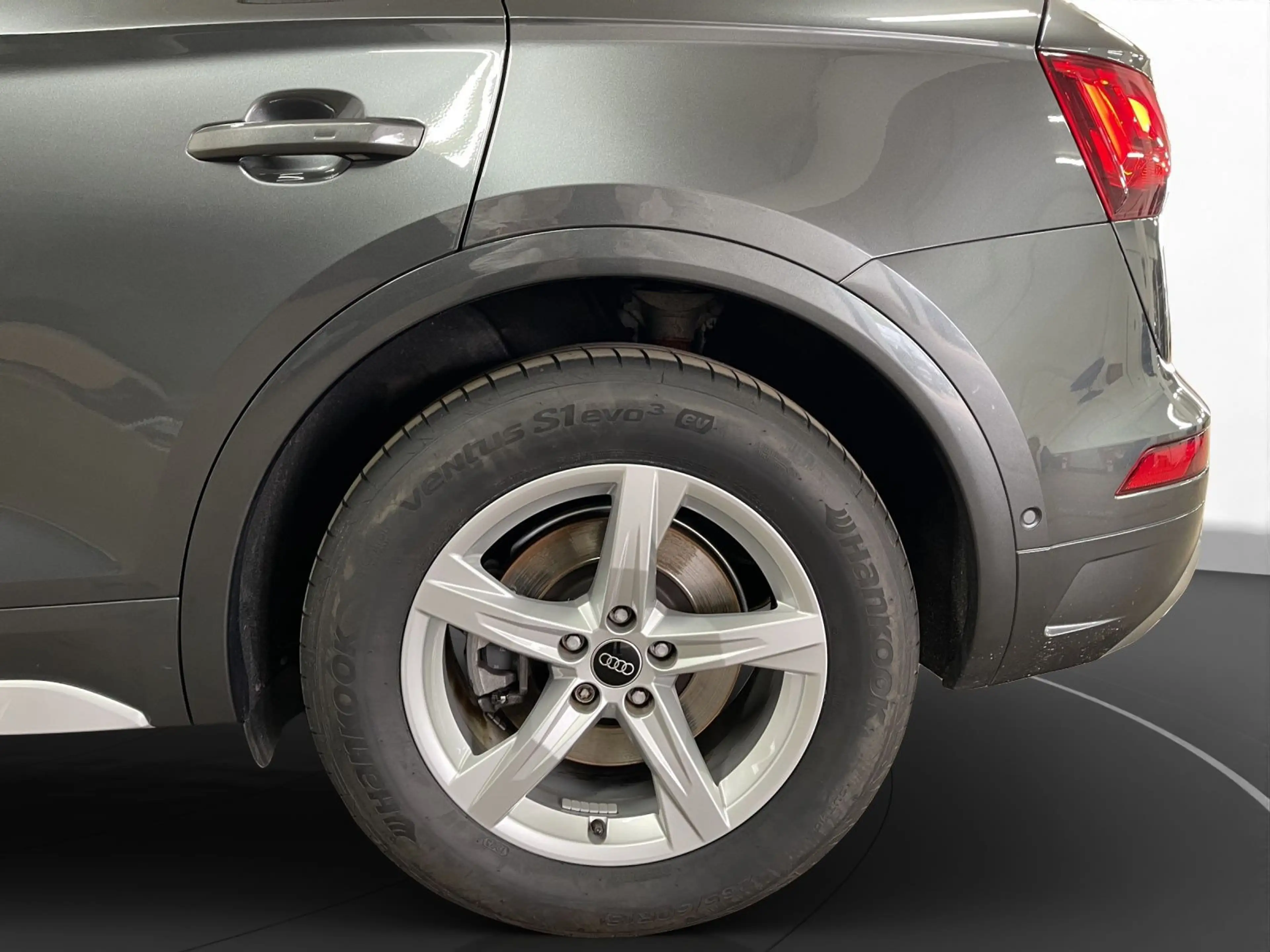 Audi Q5 40 TDI qu. S line Matrix LM 18" Navi 360° ACC — photo 12