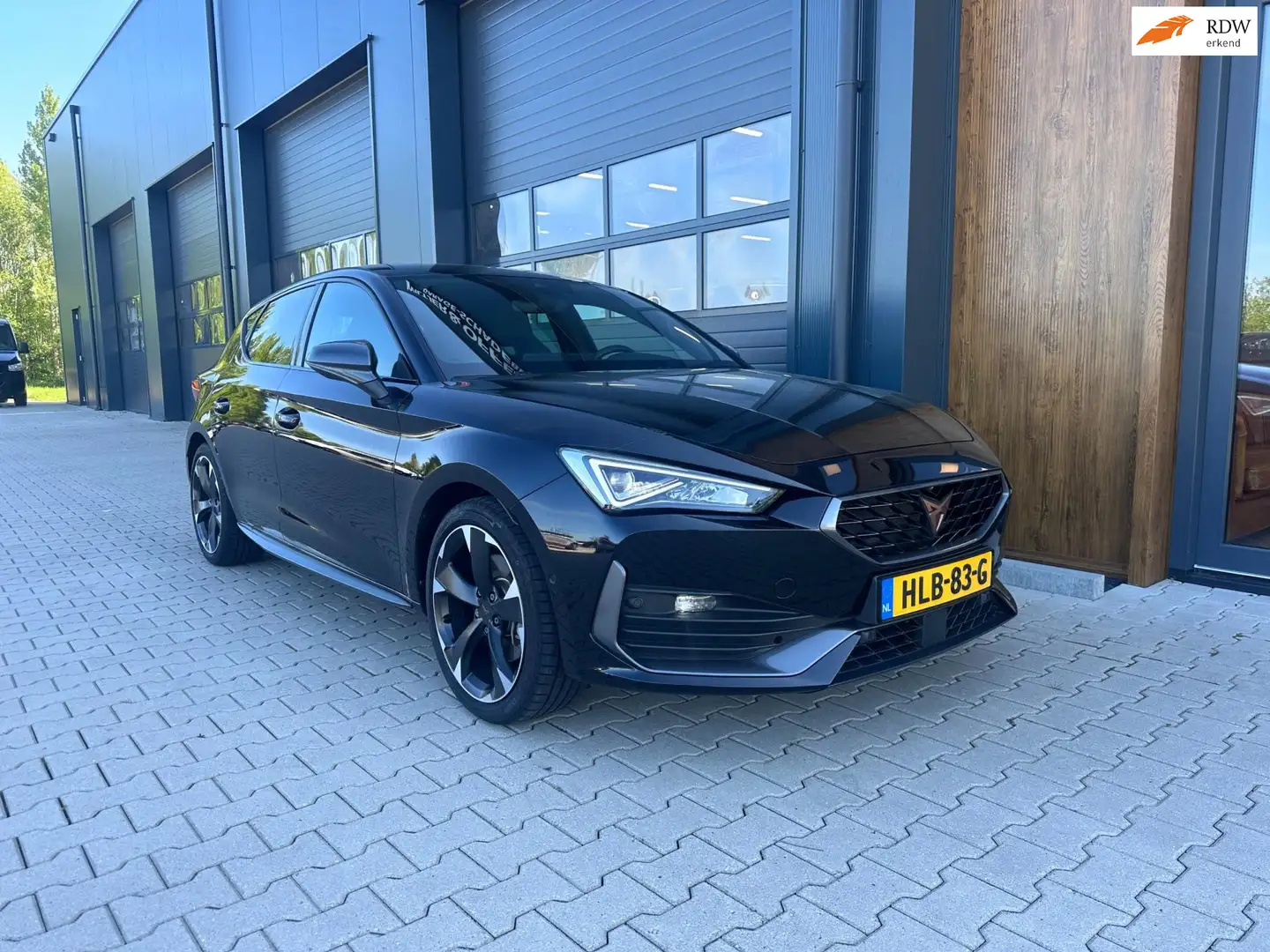 CUPRA Leon 1.4 e-Hybrid VZ Adrenaline / camera / 245pk sfeer Zwart - 1