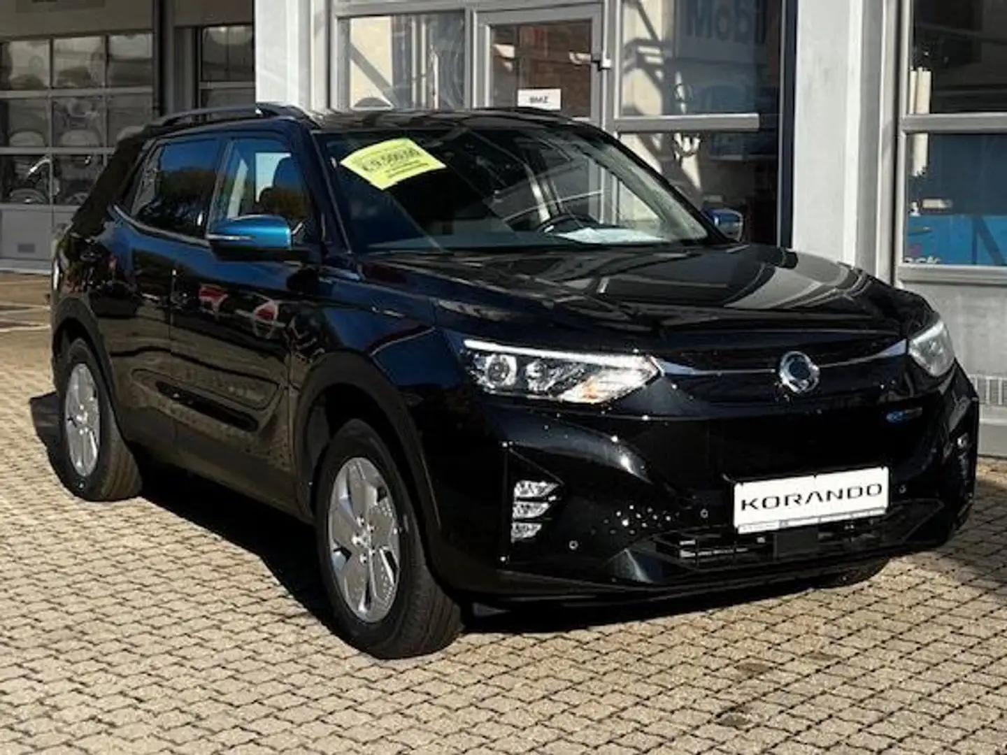 SsangYong Korando *SONDERRABATT*    E-Motion Platinum Zwart - 1