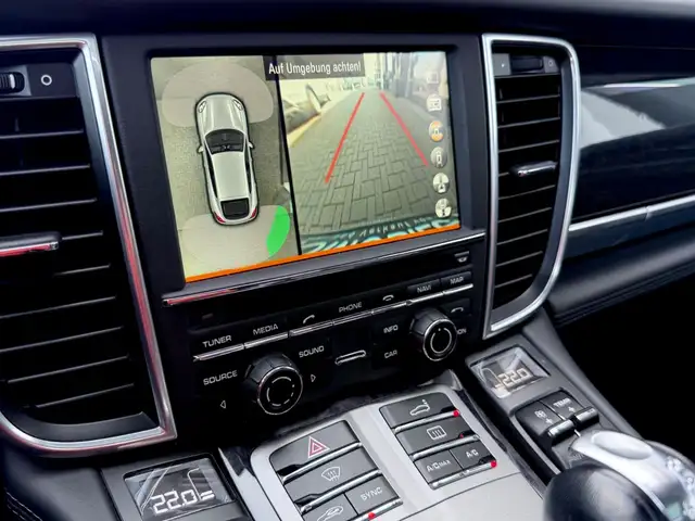 Porsche Panamera view 20