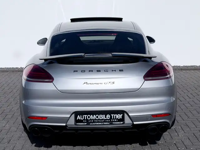 Porsche Panamera view 6