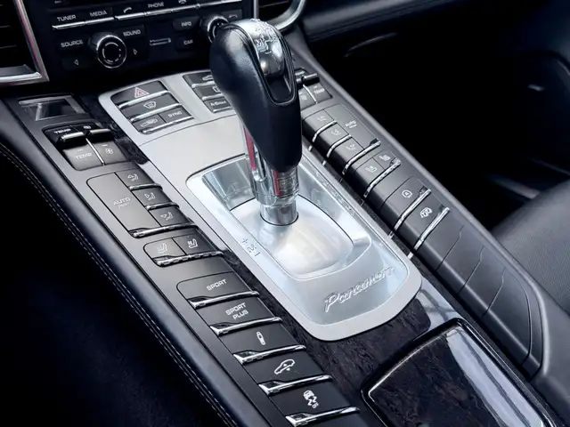 Porsche Panamera view 17
