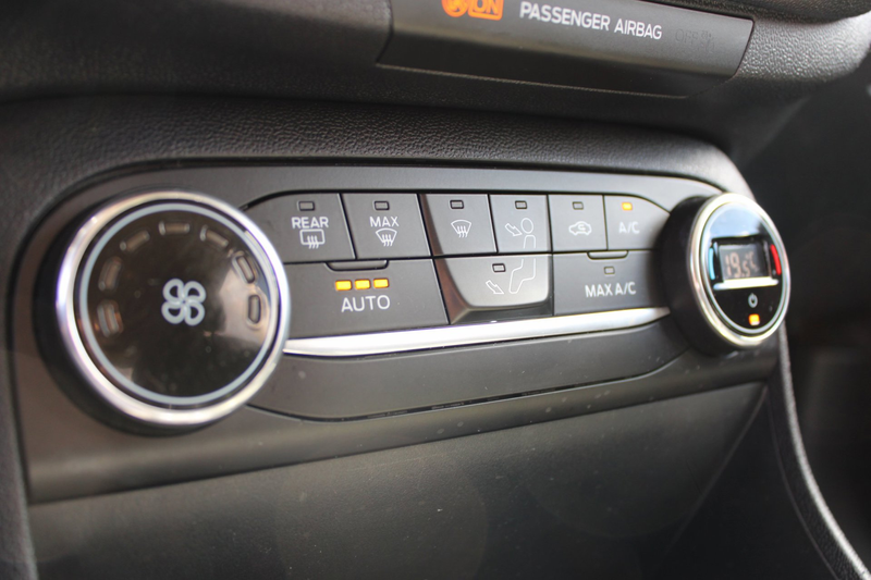 Ford Fiesta 1.0 EcoBoost Titanium X AllSeason LED 95PK — photo 9