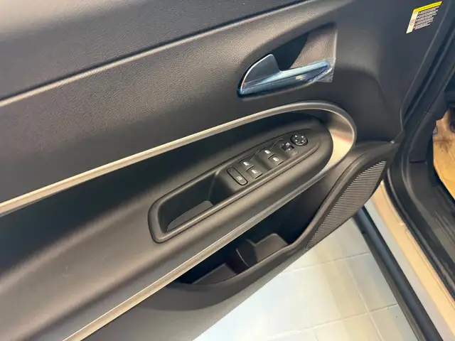 Jeep Avenger view 10